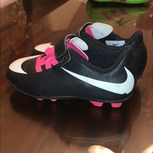 Nike toddler girls soccer cleats